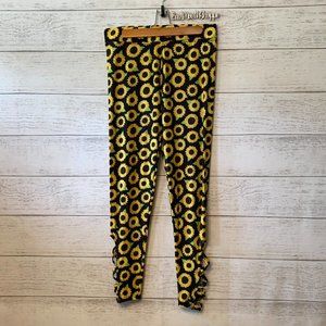 *Prep Obsessed Simply Southern Sunflower Plus Size Criss Cross Leggings
